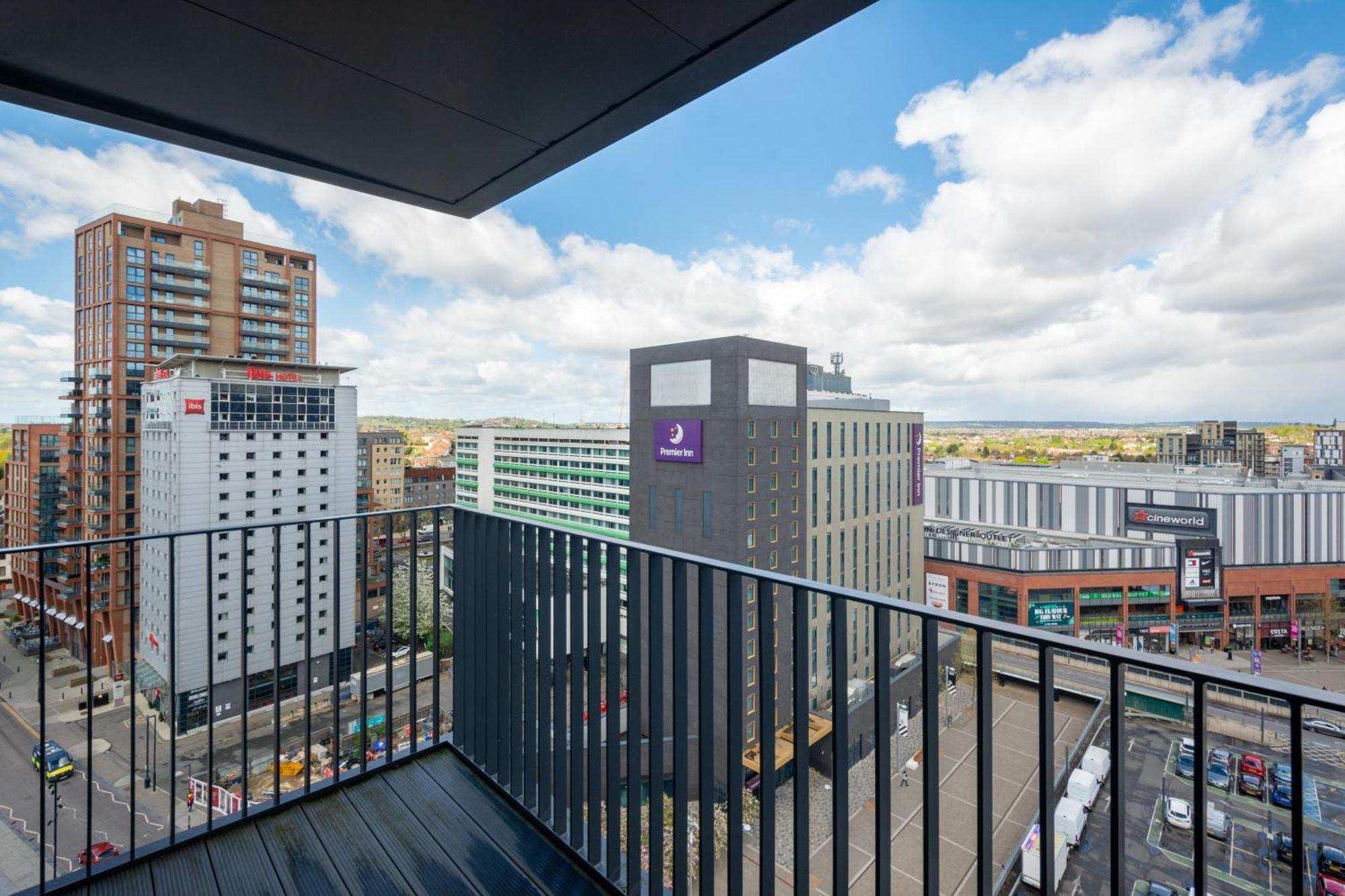 Mysquare State-Of-The-Art 1 Bedroom Apartments Near Wembley Park London Eksteriør billede